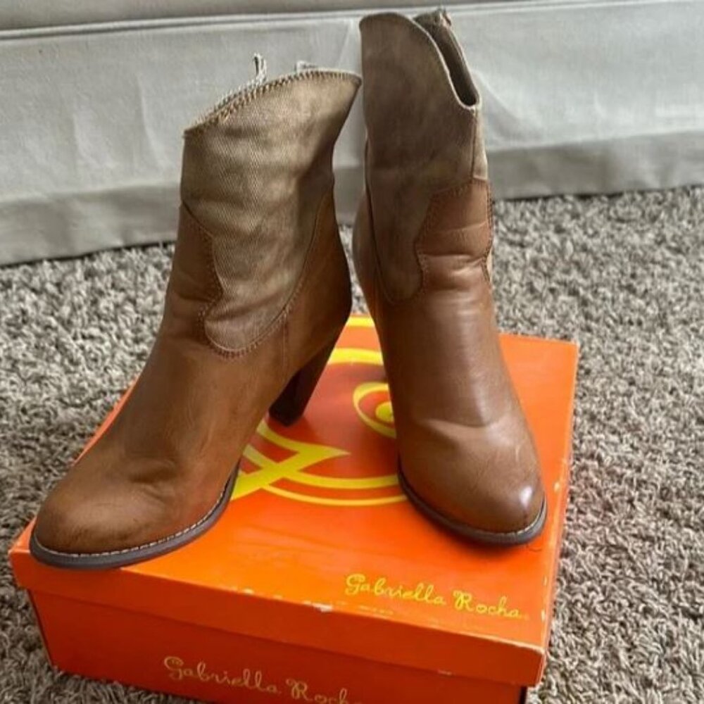 Gabriella Rocha Brown Heeled Cowboy Boots - sz 8